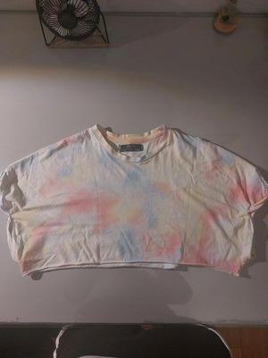 Bershka short top like new, size S