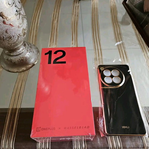 OnePlus 12 256GB 12GB Like New EU Global Snapdragon 8 Gen 3