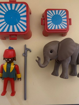 Playmobil Circus set 3519 with figure and elephant