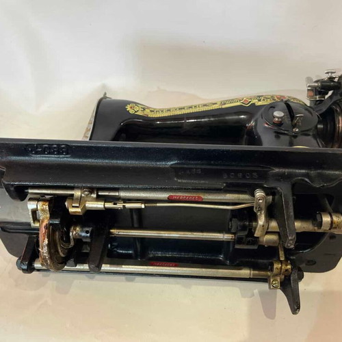Ραπτομηχανή Mercedes μεταχειρισμένη vintage 28x40x17 αντίκα διακοσμητική