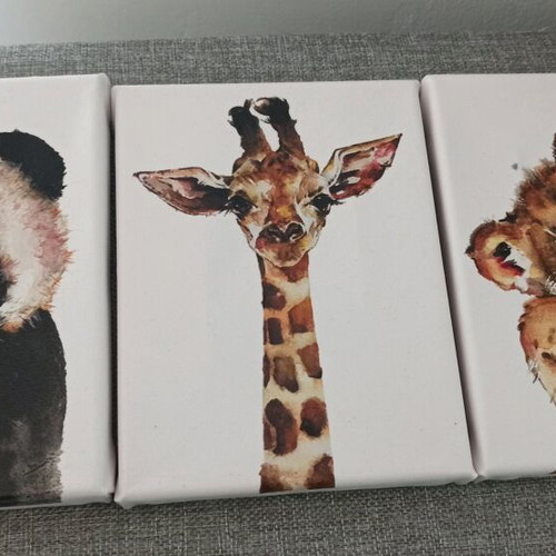 Children's canvases three small, like new