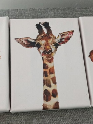 Children's canvases three small, like new