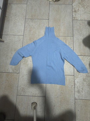 Knit used blue sweater size M