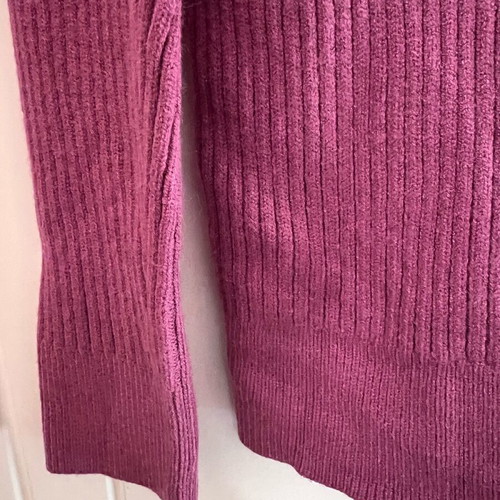 Mango pink sweater new, size L