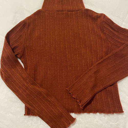Bershka turtleneck brick red used, light knit, comfortable casual