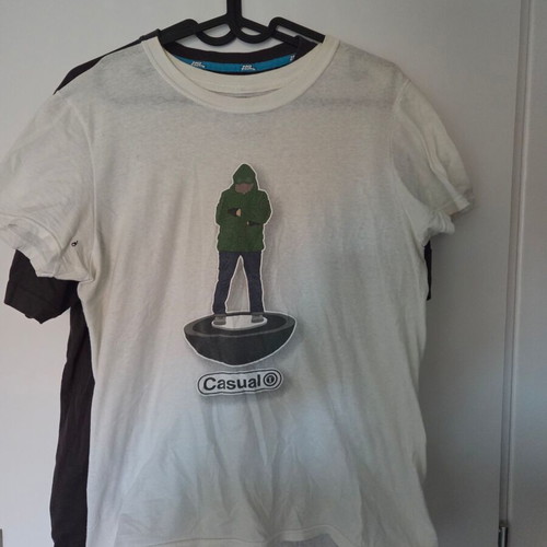 T-shirts used, sizes S and M