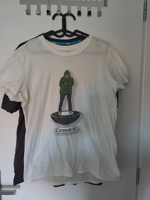 T-shirts used, sizes S and M