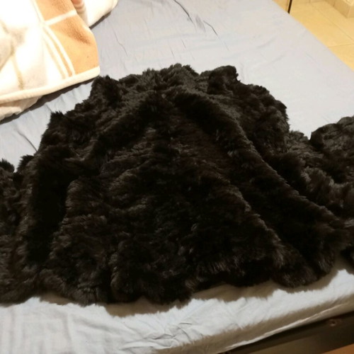 Real fur scarf like new, very soft and warm
