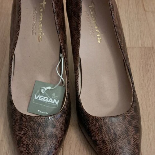 Tamaris leopard print pumps new size 40