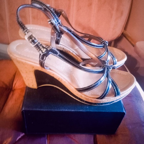 Boxer women's leather sandals size 38 like new, brown