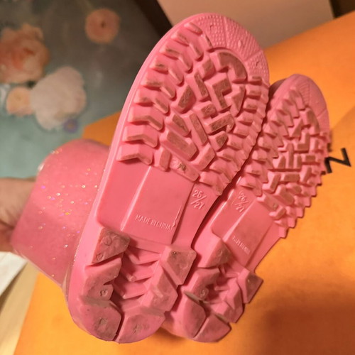 Lc Waikiki boots like new, size 26-27, pink