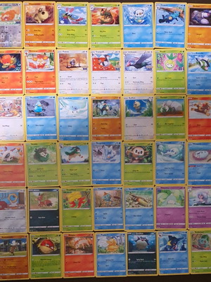 Pokemon κάρτες σε άριστη κατάσταση, σετ 42 τεμαχίων