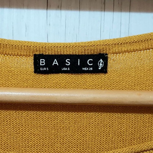 Basic women's blouse used, small size, yellow