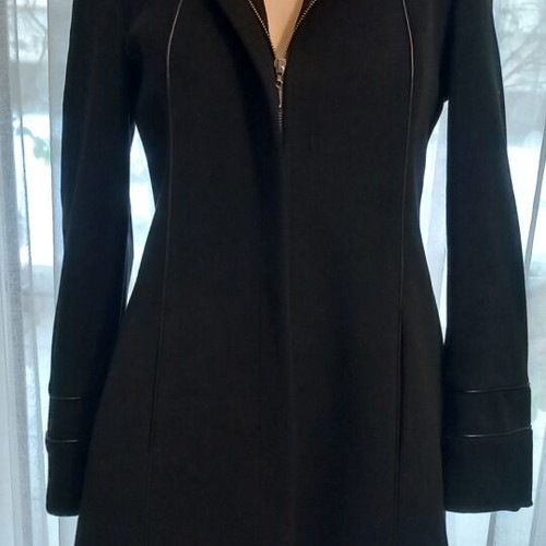 Women's coat like new, black, size Small, wool with leather details