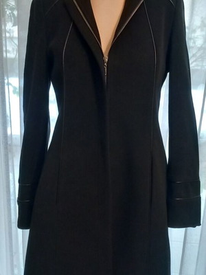 Women's coat like new, black, size Small, wool with leather details