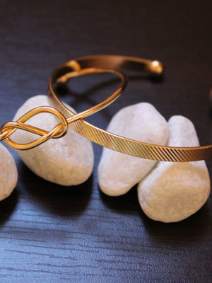 Bracelet set new handcuff style