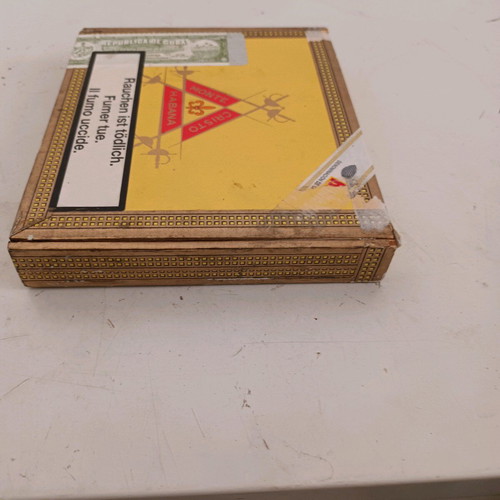 Montecristo box like new