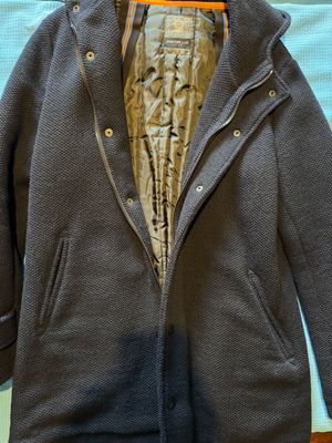 Parkas blue like new, sizes L and XL