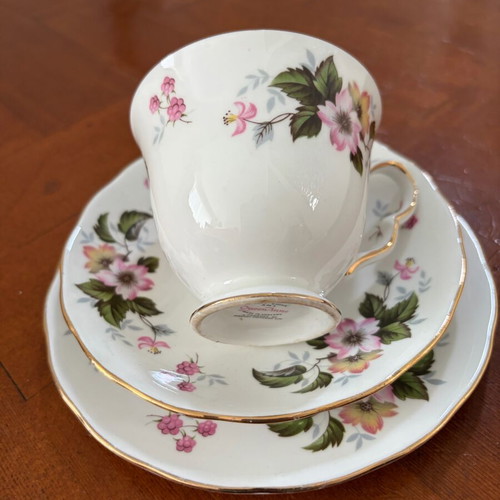 Queen Anne England cup with saucer and dessert plate like new