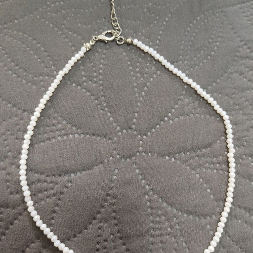 Necklace with stones like new, white