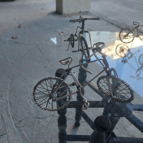 Metal bicycles set like new, home decor
