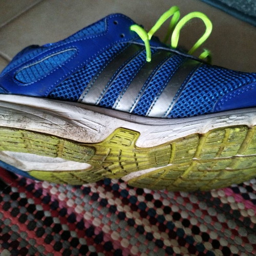 Adidas athletic shoes used, size 44, blue