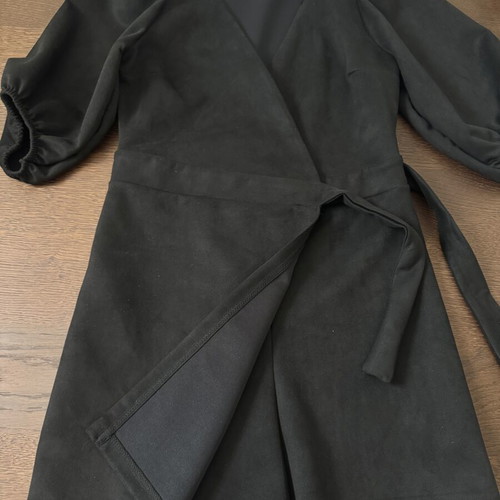 Anel black suede one-piece shorts skirt with puff sleeves