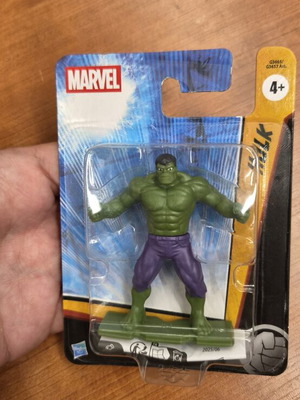 Mini Hulk figure new
