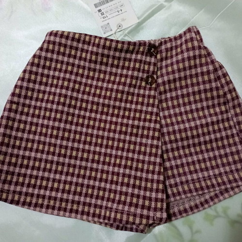 Girls' shorts size 110 cm new, age 4-5