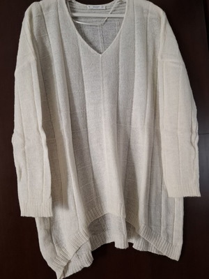 Mango mohair asymmetrical knitted blouse used, size M, white