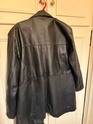 Women's leather jacket used, size Large