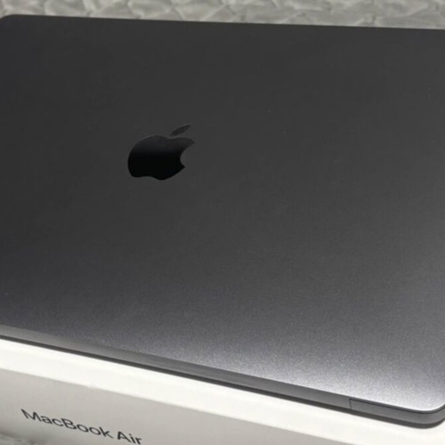 MacBook Air M1 256GB used with original charger and box