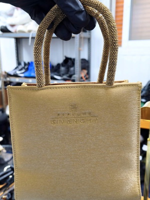 Givenchy Parfums clutch handbag small gold Y2K 90s like new