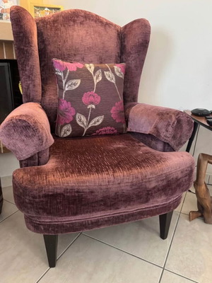 Handmade armchair with velvet upholstery, like new