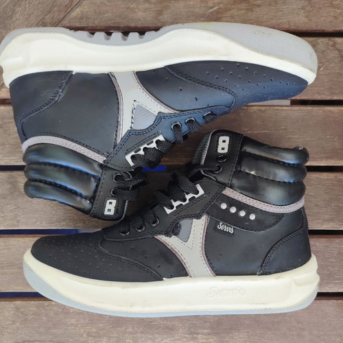Servis Cheetah High Top Sneakers size 41 used, black and white