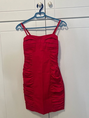 Raxevsky fuchsia short dress like new, satin texture, size Small