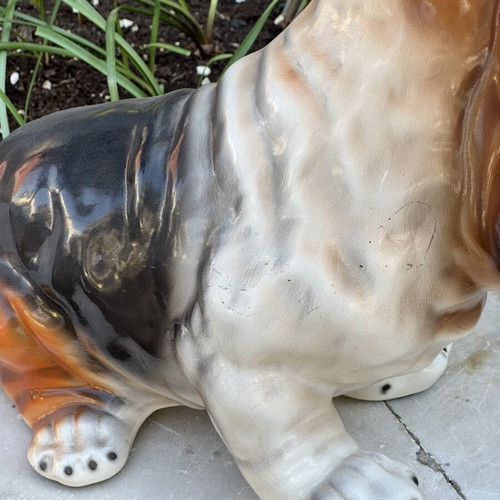 Μεγάλη κεραμική φιγούρα σκύλου Basset Hound