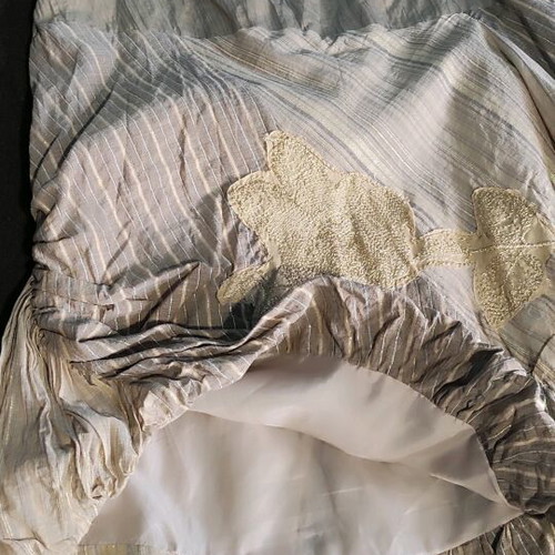 Balloon skirt like new, Italian beige with lurex and appliqué flower