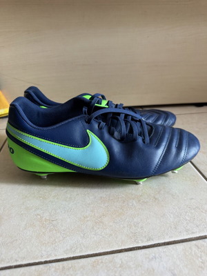 Nike Tiempo football shoes used, size 44, blue
