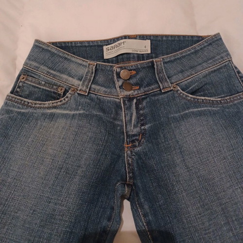 Sarah Lawrence Jean like new, low waist, blue, straight leg with slight flare