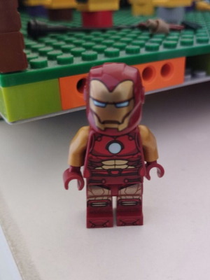 Lego Ironman figure like new