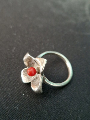 Silver ring flower size 54