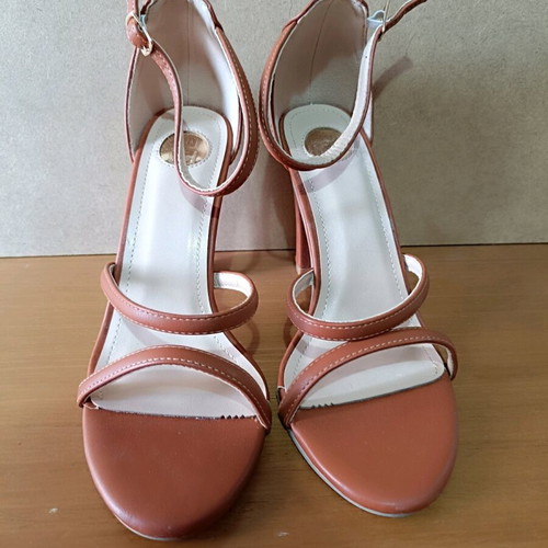 Luigi sandals with thick heel brown like new