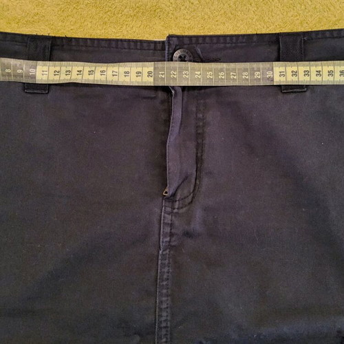Columbia women's skirt size 38 UK 10 like new, black