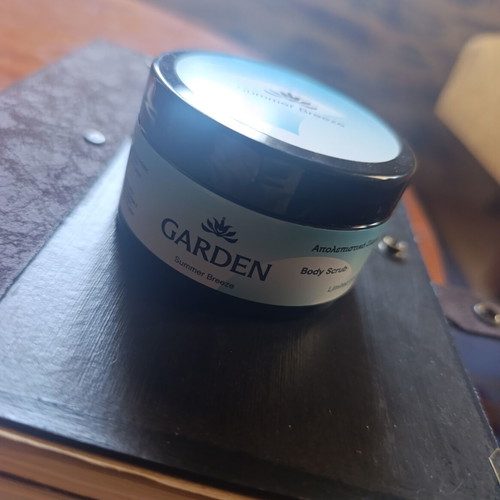 Garden Summer Breeze body scrub 100ml, limited edition