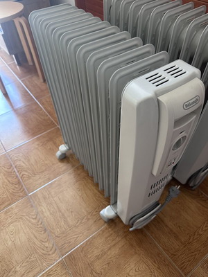 Delonghi oil radiator KH 770715, 7 fins, like new, 1500W