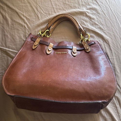 Miu Miu tote bag like new, cognac color