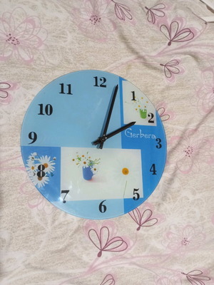 Glass wall clock new, 30cm diameter