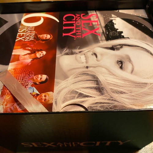 Sex and the City DVD box like new with all series seasons
