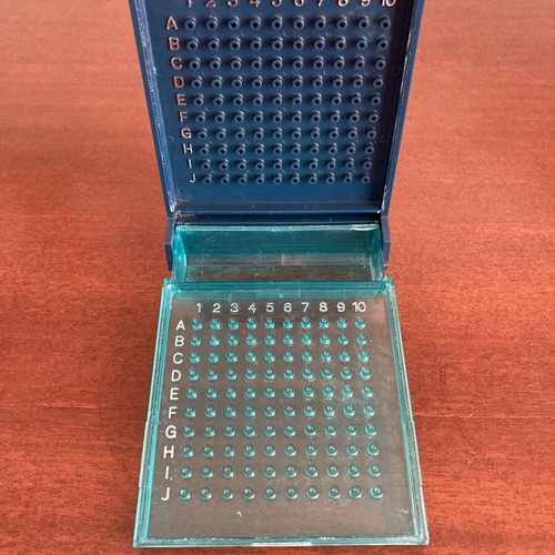 Battleship game replacement module used with white pegs